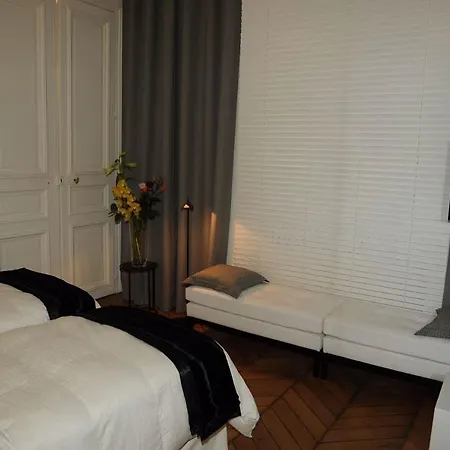 High L' Elysee Faubourg St Honore Apartment *