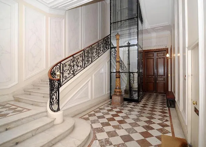 High L' Elysee Faubourg St Honore * Париж